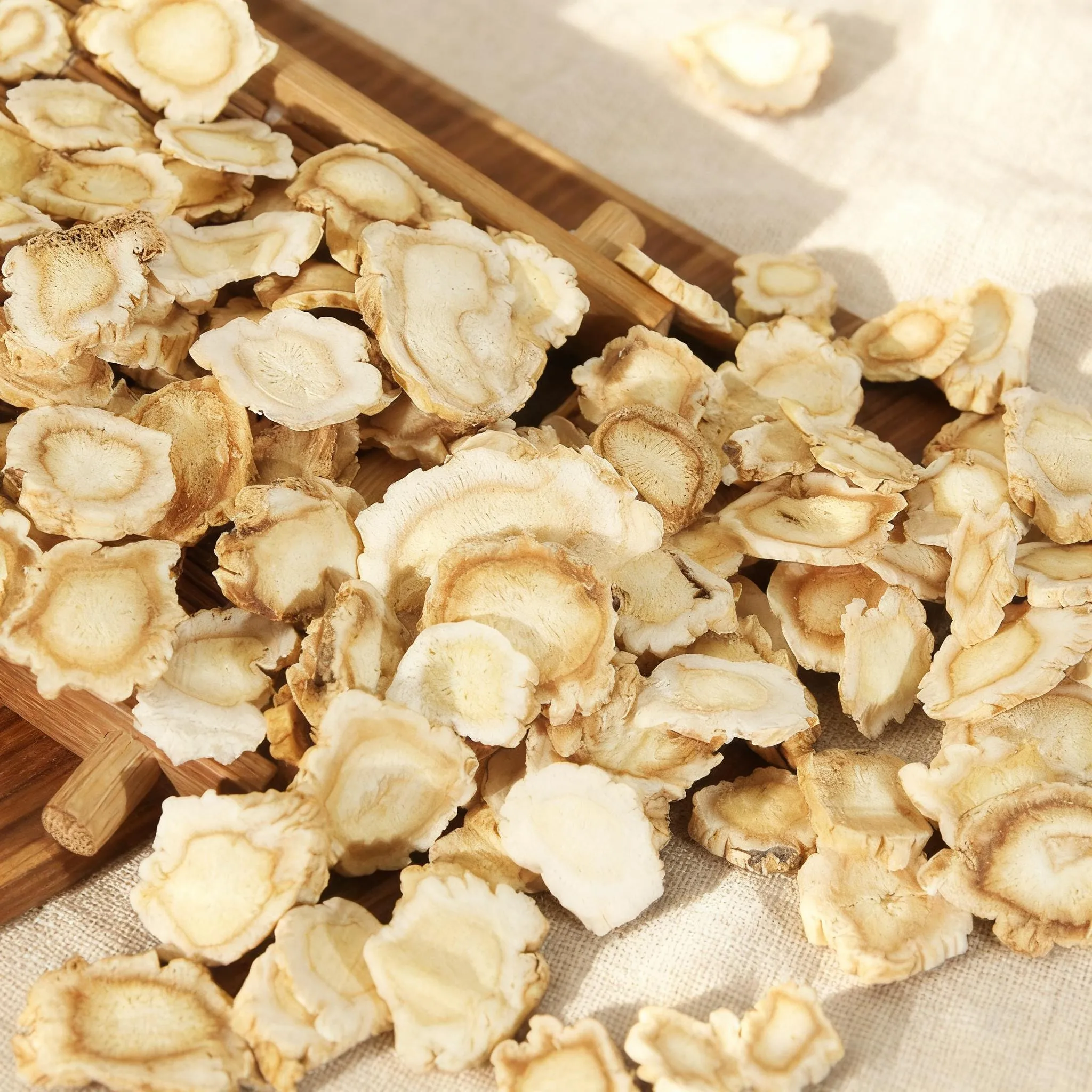 Balloon Dried Flower Slices (Jie Geng / Platycodi Radix) - Image 3